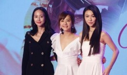 娱乐圈近日最火爆料,某明星恋情曝光，引发网友热议！